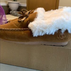 Ugg slippers size 8